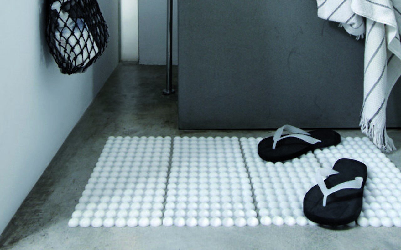 Aquatica Ovo Self Adhesive Backrest & Bathroom Floor Mat picture № 0
