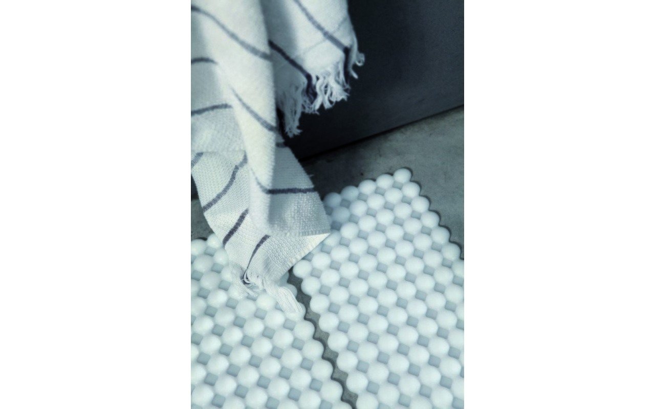 Aquatica Ovo Self Adhesive Backrest & Bathroom Floor Mat picture № 0
