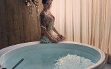 Aquatica pamela wht freestanding acrylic bathtub web 04