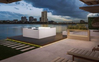 Aquatica Vibe Spa with Maridur Composite Panels 01 01 (web)