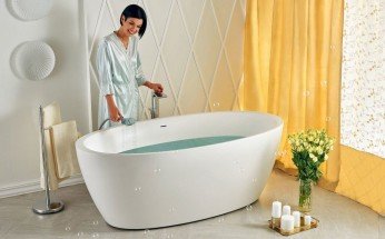 Sensuality wht freestanding oval solid surface bathtub by Aquatica 06 04 1615 57 39 1280x720 (web)