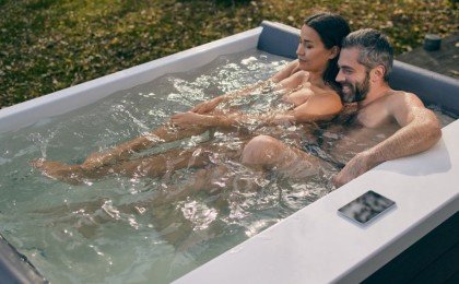 Aquatica Downtown Spa With Wooden Siding05 720 (web)